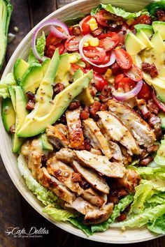 Avocado Cafe, Honey Mustard Chicken Salad, Mustard Chicken Salad, Salat Wraps, Chicken Salad Wrap, Salad With Chicken, Bacon Avocado, Avocado Salat, Bacon Salad