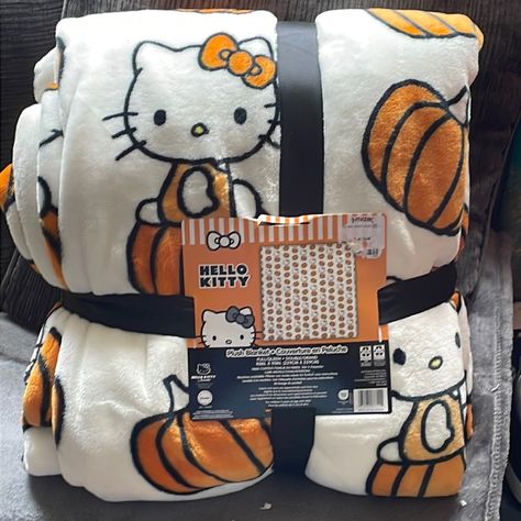 Brand New From Smoke Free Home Plush Harvest Hello Kitty Blanket Full/Queen Kitty Pumpkin, Hello Kitty Pumpkin, Hello Kitty Blanket, Holiday Blankets, Fall Blanket, Kitty Items, 2024 Halloween, Queen Blanket, Hello Kitty Plush