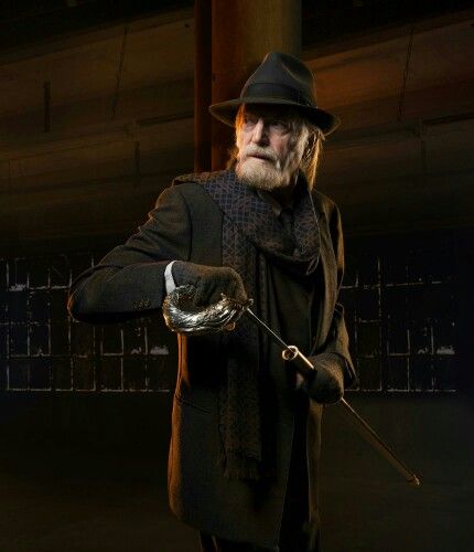 The Strain on FX | Season 2 | David Bradley stars as Professor Abraham Setrakian The Strain Tv Show, Moon Hunters, The Knick, Tv Horror, Actors Male, Penny Dreadful, More Wallpaper, Vampire Slayer, Great Movies