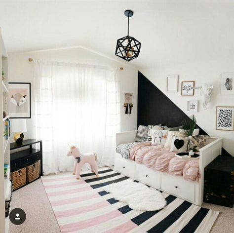 pink&black Pink And Black Toddler Room, Black And Pink Teenage Bedroom, Pink And Black Girls Bedroom, Black And Pink Girls Room, Black White Pink Bedroom, Black And White Girls Room, Black White And Pink Bedroom, Pink Toddler Rooms, White Girls Bedroom