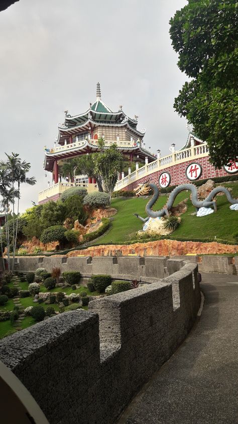 Cebu Taoist Temple, Philippines Places To Visit, Cebu Philippines Aesthetic, Philippines Manila Aesthetic, Outfits For Philippines, Baguio Philippines Aesthetic, Cebu City Aesthetic, Cebu City Photography, Manila Philippines Aesthetic