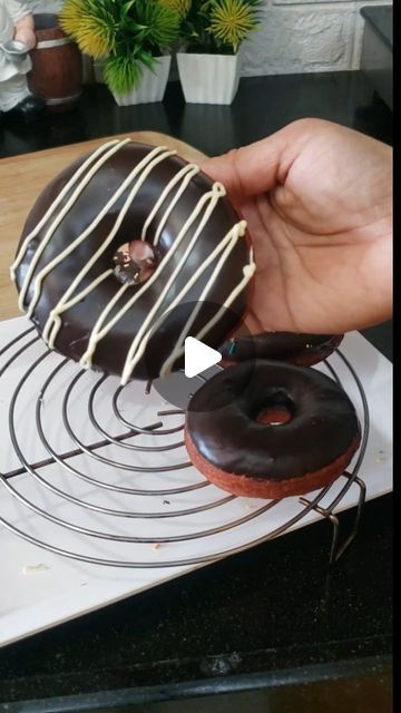 Aparna's Recipes on Instagram: "Bakery Style eggless Chocolate donuts 🍩 😋 #shortsvideo #donut #donuts #donutlover #egglessbakingrecipes #egglessbread #egglesscakerecipes" Eggless Donut Recipe, Instagram Bakery, Eggless Baking, Eggless Cake, Chocolate Donuts, Baked Donuts, Donut Recipes, Donuts, Bread