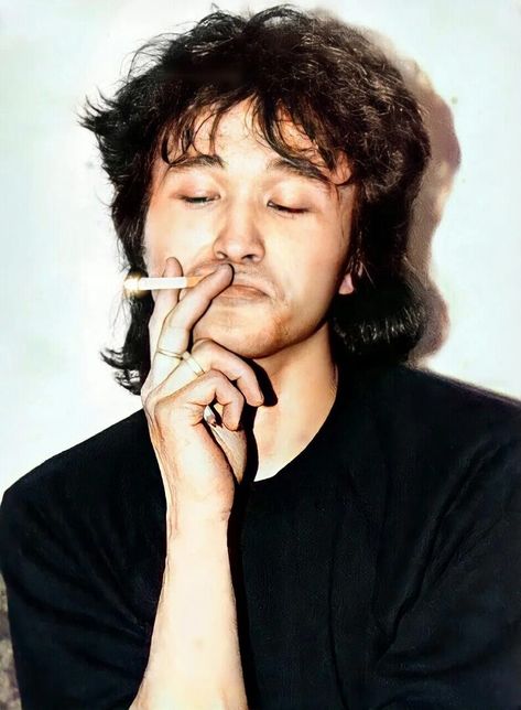 Kino Viktor Tsoi, Victor Tsoi, Vintage Places, Viktor Tsoi, I Love Him, Love Him, Celebrities, Hair, Quick Saves