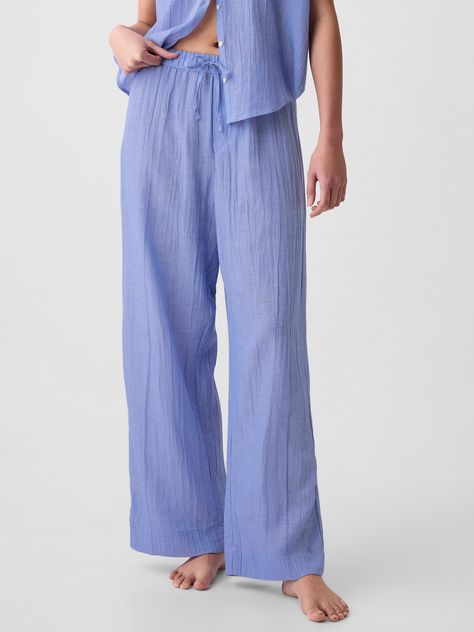 Soft cotton-modal-linen blend gauze PJ pants.  Elasticized waist.  Certain styles have allover prints.  * Fit: Relaxed.  An easy silhouette throughout.  Models wearing Gap Closet Inventory, Gauze Pants, Easy Silhouette, Coastal Granddaughter, Classy Girl, Europe Summer, Pj Pants, Perfect Style, Cute Simple Outfits