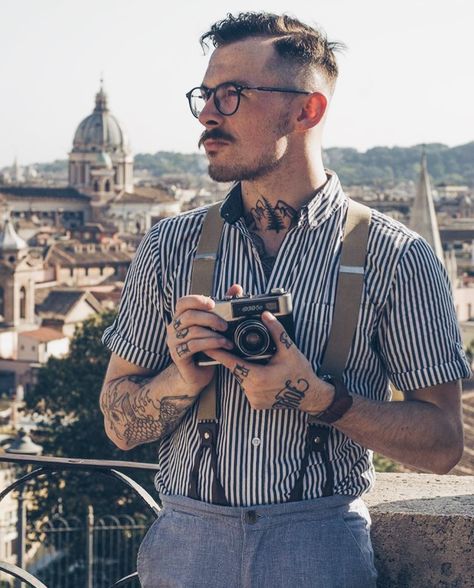 Fall Headshots, Damien Broderick, Suspenders Men Fashion, Boho Men Style, Vintage Men Style, Hipster Tattoo, Mustache Styles, Masculine Fashion, Man Dressing Style