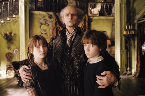 The Baudelaire family: A series of Unfortunate Events Lemony Snicket Series, Liam Aiken, Count Olaf, Emily Browning, Mia Wasikowska, Juliette Binoche, Kids Book Series, Lemony Snicket, Neil Patrick Harris