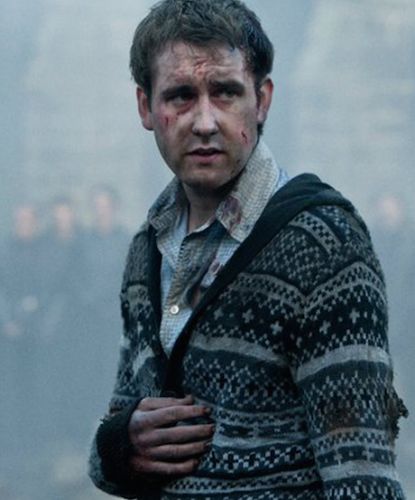 Neville Longbottom began as a clumsy zero, but here's why everything turned around for him at the last possible minute Neville Longbottom Deathly Hallows, Neville And Luna, Neville Longbottom Aesthetic, Harry Potter Fan Theories, Harry Potter Neville, Ron Y Hermione, Hogwarts Shifting, Deathly Hallows Part 2, Shifting To Hogwarts