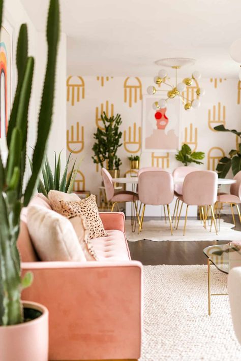 Colorful Shabby Chic Living Room, Girly Romantic Bedroom, Palm Springs Living Room Decor, Pink Interior Design Home Decor, Palm Springs Living Room, Trendy Living Room Ideas, Living Room Pastel, Dining Room Spaces, Room Refresh