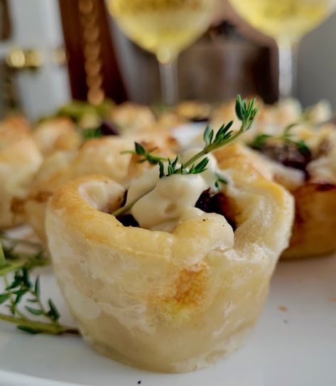 Beef Bites Appetizer, Boursin Bites Recipes, Appetizers With Beef, Beef Wellington Bites Puff Pastries, Fancy Christmas Party Food, Mini Beef Wellington Appetizers, Mini Beef Wellington With Boursin Cheese, Appetizers With Boursin Cheese, Make Ahead Hors D’oeuvres