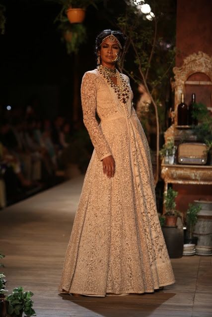 Sabyasachi Sherwani, Sabyasachi Bridal Collection, Delhi Couture Week, Fashion Journal, Salwar Kamiz, Desi Clothes, Traditional Indian Outfits, Pakistan Fashion, Indian Bridal Wear