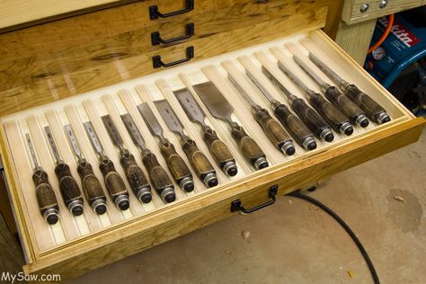 2014 - Chisel Chest - MySaw Chisel Storage, Dremel Tool Projects, Working Tool, Old Benches, Tool Drawers, Tool Bench, Garage Organize, Tool Storage Diy, Tools Storage