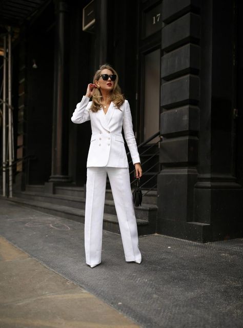 White Linen Pants Outfit, White Linen Suit, Linen Pants Outfit, White Linen Pants, White Suit, Summer Work, Woman Suit Fashion, Linen Suit, Work Style