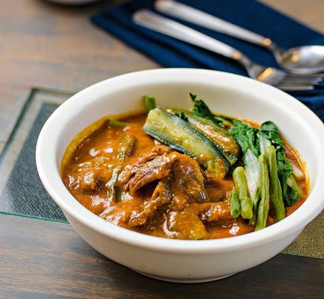 Kare Kare Recipe Philippines, Kare Kare Recipe, Bagoong Alamang, Kris Aquino, Beef Tripe, Kare Kare, Filipino Culture, Filipino Dishes, Pinoy Food