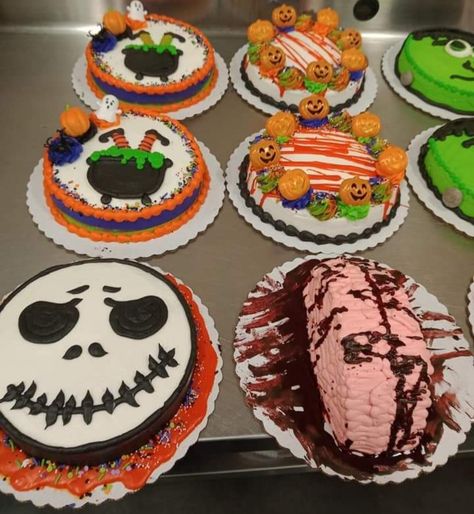 Horror Cupcakes Ideas, Halloween Round Cakes, Little Shop Of Horrors Cupcakes, Halloween Round Cake Ideas, Spooky Cupcakes Scary Halloween, Halloween Cupcake Cake, 6 Inch Halloween Cake, Cute Halloween Cakes, Halloween Cake Decorating