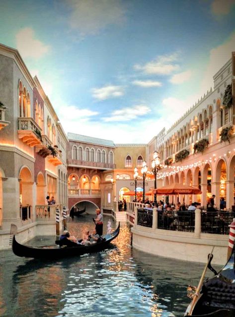 Venetian Vegas, Las Vegas Venetian, Max Monroe, Vegas Venetian, Venetian Hotel Las Vegas, Immersive Design, Las Vegas Luxury Hotels, Vegas Vibes, The Venetian Las Vegas