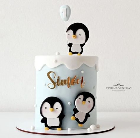 Penguin Theme Cake, Penguin Birthday Theme, Penguin Cake Birthday, Penguin Cake Ideas, Pingu Cake, Penguin Themed Birthday Party, Penguin Birthday Cake, Penguin Birthday Party, Penguin Cake