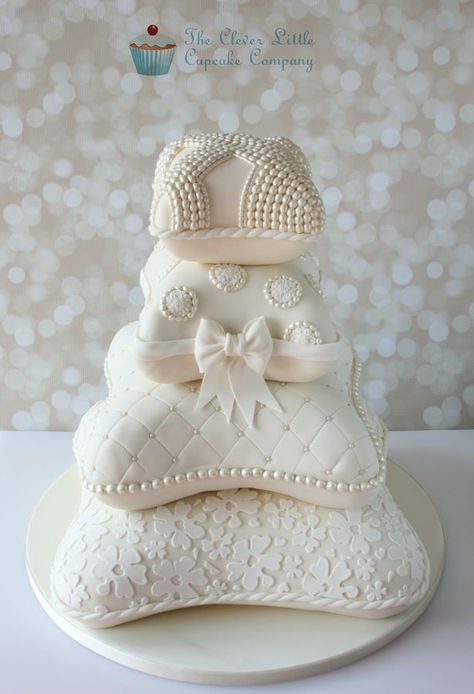 Based on a design by Elizabeth Solaru, this is my take on it.  The bride asked me to recreate it, and with Elizabeth's kind permission, I put my own twist on it. Pillow Wedding Cakes, Cake Pillow, Wedding Cake Base, Pillow Cake, Pillow Cakes, Traditional Wedding Cakes, Wedding Cake Table, Amazing Wedding Cakes, Gorgeous Wedding Cake