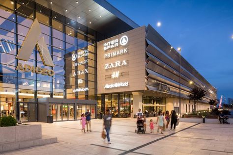 And the 2019 European Shopping Centre Awards go to… - ACROSS | The European Placemaking Magazine Shopping Centre Design, Small Commercial Building, Mall Outside, Shopping Center Architecture, Shopping Mall Design, Mall Facade, Shopping Mall Architecture, Commercial Design Exterior, Architecture Design Process