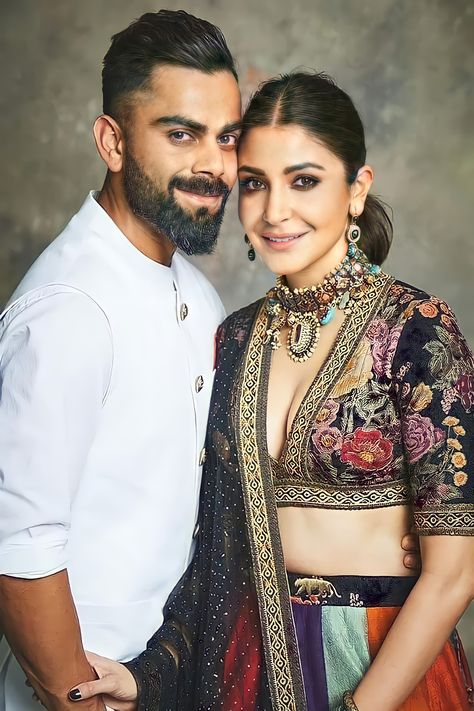 Traditional Couple, Anushka Sharma And Virat, Virat Kohli And Anushka, Anushka Photos, Virat And Anushka, Diwali Pictures, Shri Ram Photo, Ram Photos, Western Dress