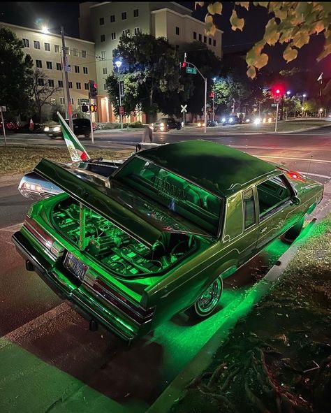 Lowriders Aesthetic, Lowrider Cars Wallpaper, Low Rider Truck, Low Riders Cars, Green Lowrider Wallpaper, Low Rider Cars Wallpaper, Low Rider Background, Cars Lowrider, Green Lowrider