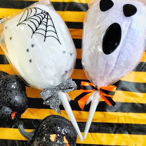 Halloween Cotton Candy Treats, Halloween Cotton Candy Ideas, Cotton Candy Packaging Ideas, Halloween Cotton Candy, Cotton Candy Halloween, Cotton Candy Favors, Cotton Candy Party, Candy Ideas, Cotton Candy Flavoring