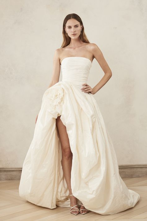 Strapless Silk Taffeta Gown With Large Hand Punched And Embossed Side Flower by OSCAR DE LA RENTA for Preorder on Moda Operandi Silk Taffeta, Bridal Fashion Week, Bridal Beauty, Plus Size Wedding, Cheap Wedding Dress, Bridal Collection, Wedding Gown, Unique Weddings, Bridal Style