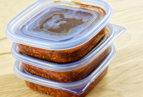 Portion It Out    Divide large recipes into ready-to-go single servings, and you may save yourself some time during the week. Freezing Spaghetti, Making Pasta Sauce, Freezing Tomatoes, Freezing Zucchini, Healthy Holiday Recipes, Turkey Sandwiches, Meat Sauce, Homemade Sauce, Spaghetti Sauce