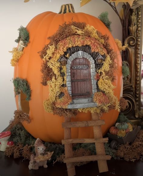 Fairy Garden Pumpkin, Fairy Pumpkin, Pumpkin Fairy House, Pumpkin Fairy, Creative Pumpkin Painting, Orange Craft, Fairy House Crafts, Pumpkin Contest, Pumpkin House