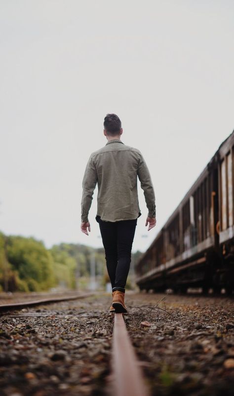 Male Outdoor Poses, Train Track Senior Pictures Guys, Man Photo Pose Style Outdoor, Railroad Photoshoot, Male Portrait Poses, Empty Road, Graduation Photography Poses, Male Models Poses, Mens Photoshoot Poses