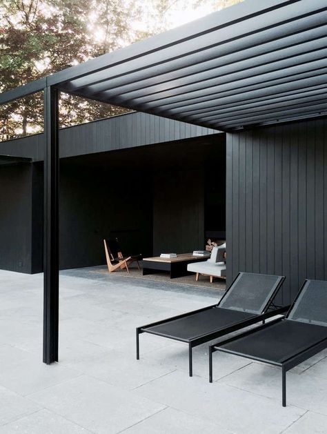 Master Class: A Quietly Luxe Belgian Pool House by Marc Merckx - Gardenista Black Pergola, Black Houses, Steel Pergola, Patio Pergola, Modern Pergola, Pergola Design, Patio Roof, Pergola Kits, Pergola Plans