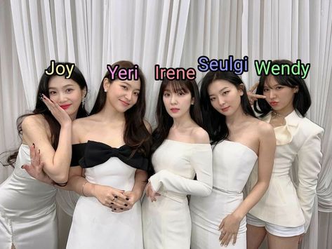 Red Velvet With Names, Red Velvet Members With Names, Red Velvet Group Photo With Names, Red Velvet Members Names, Red Velvet Group, Red Velvet Members, Kpop Names, Red Velvet Kpop, Group Names