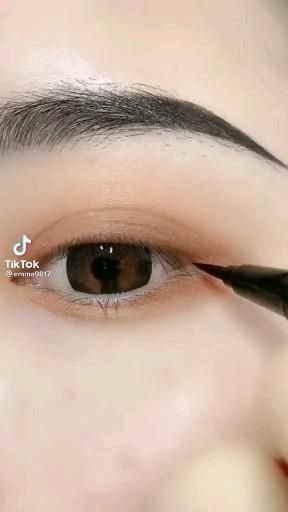 Tutor Eyeliner, Tutor Makeup, Makeup Ulzzang, Maquillage Yeux Cut Crease, Tutorial Eyeliner, Membentuk Alis, Bentuk Alis, Mekap Mata, Video Makeup