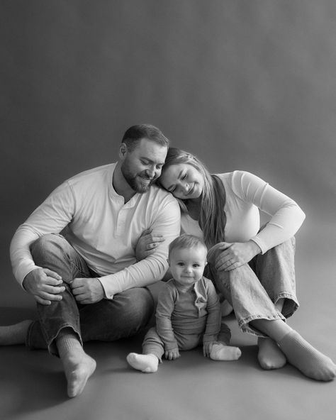 Simple studio session with the sweetest little fam Playful Studio Photoshoot, Neutral Christmas Photos Family Studio, Family Of 3 Photoshoot Indoor, Family Of 3 Studio Poses, Family Of 4 Picture Poses Studio, Indoor Family Photoshoot Ideas Studios, Studio One Year Pictures, Indoor Family Photoshoot Ideas At Home, In Studio Family Photos