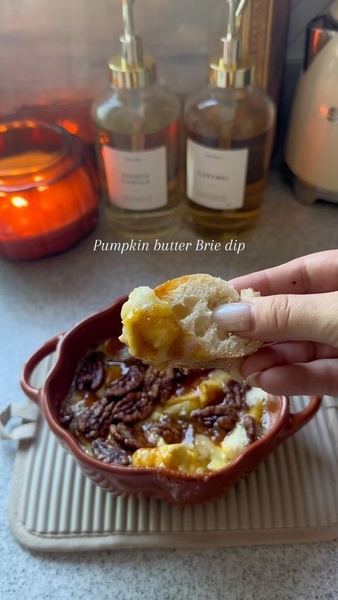 Afty💜 | Pumpkin butter brie dip🎃🍂🤎 Perfect to bring as an appetizer to Thanksgiving or a fall gathering! Bake on 350 for about 12 min✨ #fallrecipes... | Instagram Brie Dip, Pumpkin Spread, Brie Appetizer, Pumpkin Dip, Brie Recipes, Fall Gathering, Fall Recipe, Pumpkin Butter, Baked Brie