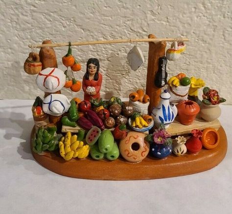 MEXICAN FOLK ART CLAY MINIATURE MERCADO FRUIT STAND MARKET VENDOR #Unbranded Market Vendor, Clay Cracking, Food Miniatures, Miniature Clay, Clay Designs, Fruit Stand, Platter Set, Fruit Stands, Clay Food