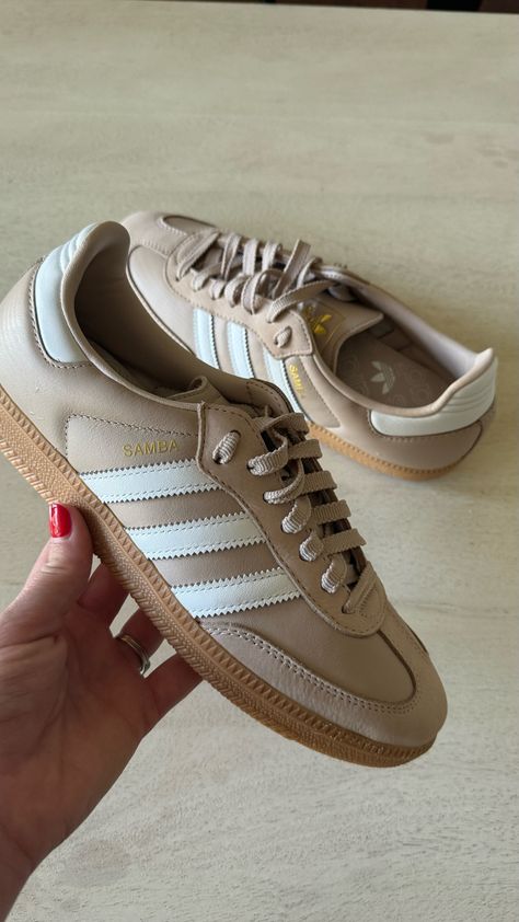 Women's adidas Originals Samba OG … curated on LTK Sambas Women, Sambas Adidas Women, Adidas Samba Women, Cultura Pop, Adidas Women, Adidas Originals, Adidas Sneakers, Adidas, Sneakers