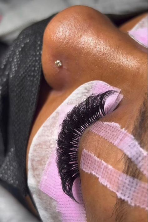 Lash Ideas, Best Lash Extensions, Lash Extentions, Lashes Fake Eyelashes, Butterfly Eyes, Eyelash Tips, Pretty Hurts, Eyelash Technician, Tech Aesthetic