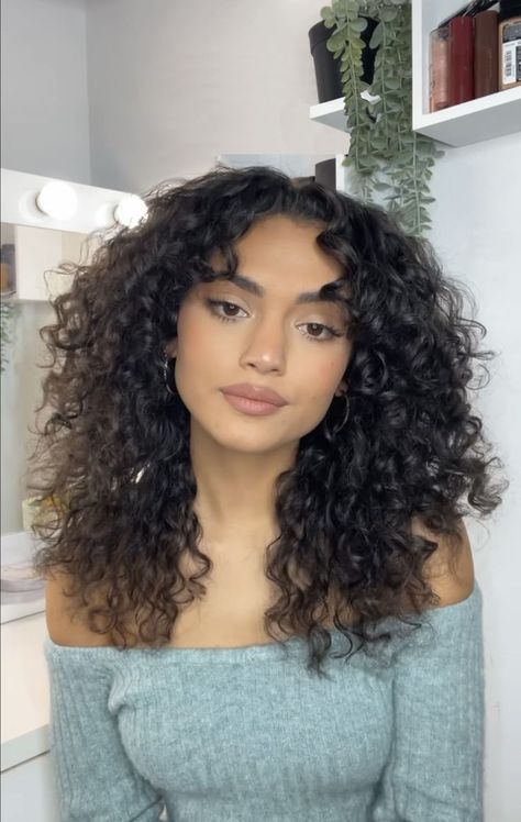 All Things Olive Curly Hair, Mid Length Curly Haircuts With Bangs, Layered Chunky Curls With Bangs, Curly Hair 3b Haircuts, Dark Natural Curly Hair, Curly Hair Volume Haircut, Rezo Cut Curly Hair Long, Mid Curly Hairstyles, Curly Haircut 3b