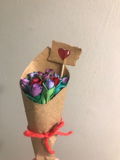 mothers day valentines day girlfriend boyfriend flowers aesthetic bouqet origami purple red roses paper bag Paper Bag Aesthetic, Purple Origami, Boyfriend Flowers, Valentines Day Girlfriend, Origami Flower Bouquet, Purple Bouquet, Paper Bouquet, Handmade Things, Paper Flower Bouquet