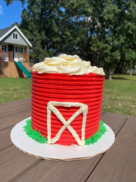 Farm Theme Smash Cake, Farm Birthday Cakes, Barn Cake, Tractor Party, Farm Theme Birthday, Farm Themed Birthday Party, Farm Cake, Cow Birthday, Barnyard Birthday