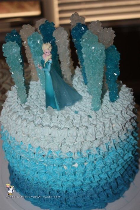 Easy frozen elsa and anna birthday cake. Description from pinterest.com. I searched for this on bing.com/images Frozen Birthday Cake Ideas, Elsa Birthday Cake, Frozen Birthday Party Cake, Elsa Cake Frozen, Disney Frozen Cake, Elsa Birthday Party, Elsa Cake, Cake For Her, Elsa Cakes