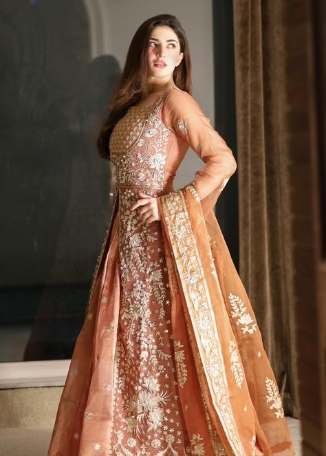 Pishwas Pakistani, Pakistani Frocks, Sitara Work, Embellished Sleeves, Wedding Frocks, Alhumdulillah Quotes, Organza Top, Pakistani Wedding Dress, Pakistani Bridal Dresses