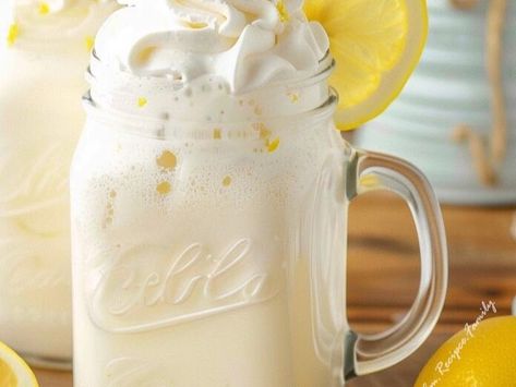 Refresh and Recharge with This Creamy, Tangy Whipped Lemonade Recipe - NewsBreak Whipped Lemonade, Unique Hot Chocolate, Lemon Glaze Cake, Bourbon Balls Recipe, Lobster Cream Sauce, Pink Lemonade Recipes, Sweets For Diabetics, Lemonade Juice, Pina Colada Recipe