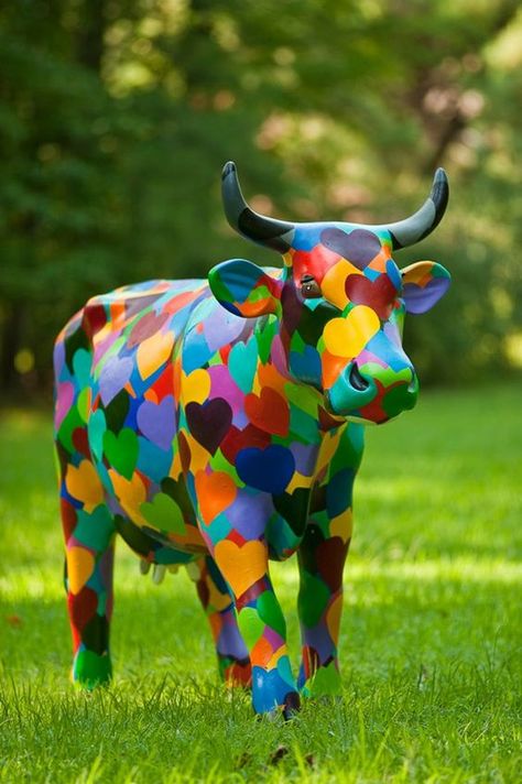 Cow Parade, Paper Mache Animals, Animal Parade, Jr Art, Cow Painting, Cottage Art, Art Animals, Cow Art, Collaborative Art