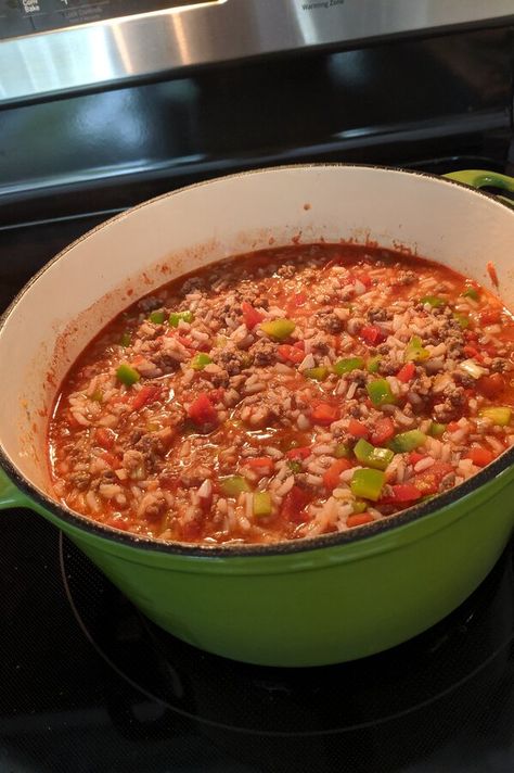 Stuffed Pepper Soup IV | "Great flavor and filling dinner. This is a great recipe a quick throw-together dinner. I usually have all the ingredients on hand. " #souprecipes #soupinspiration #soup #stew #chili #soupideas Green Pepper Soup, Soup With Ground Beef, Stuffed Pepper, Pepper Soup, Green Bell Pepper, Easy Soup, Green Pepper, Stuffed Pepper Soup, Canned Tomato Sauce