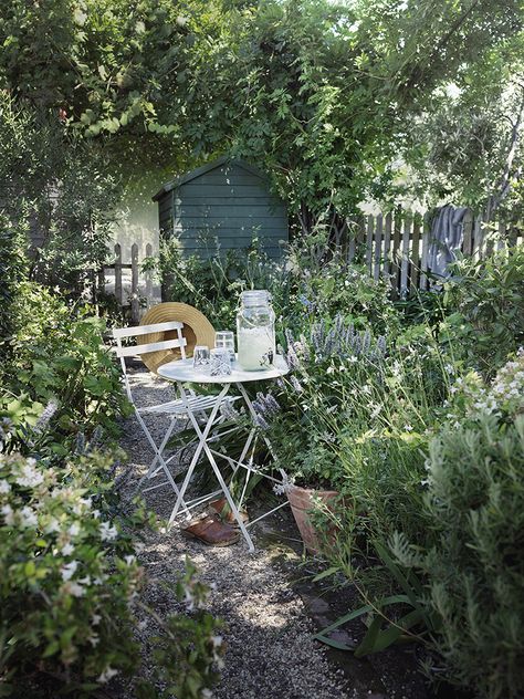 summer catalogue for Swedish Åhlens styled by Lo Bjurulf via Ollie & Sebs Haus Cottage Garden Design, The Secret Garden, City Garden, Perfect Garden, Gorgeous Gardens, Courtyard Garden, Garden Cottage, Back Garden, Small Gardens