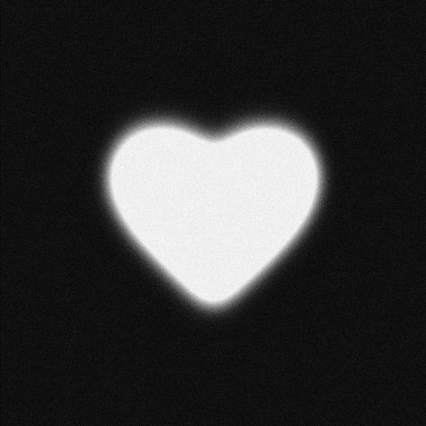 Dark Grainy Aesthetic, Glowing Heart Aesthetic, Glowing Widgets, Gray Pfp, Dc Oc, Glowing Heart, Instagram Heart, Dark Love, Heart Lights