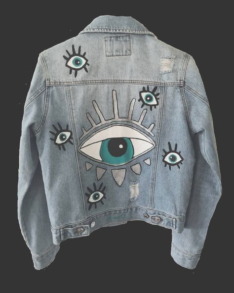 Jeans Jacket Painted, Denim Jacket Diy Paint, Denim Jacket Embroidery, Jean Jacket Diy, Customised Denim Jacket, Diy Denim Jacket, Painted Clothes Diy, Custom Denim Jacket, Hand Painted Denim Jacket