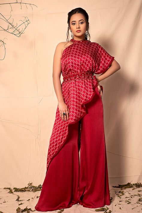 Shop for these amazing collections of Red Crepe Embroidery Round Printed Kurta And Palazzo Set For Women by Dheeru Taneja online at Aza Fashions. Western Kurtis Design, Tops For Palazzo Pants, Fancy Dress Patterns, Indo Western Outfits For Women, Kurta And Palazzo, Stylish Kurtis Design, Red Kurta, Cord Set, Red Cape