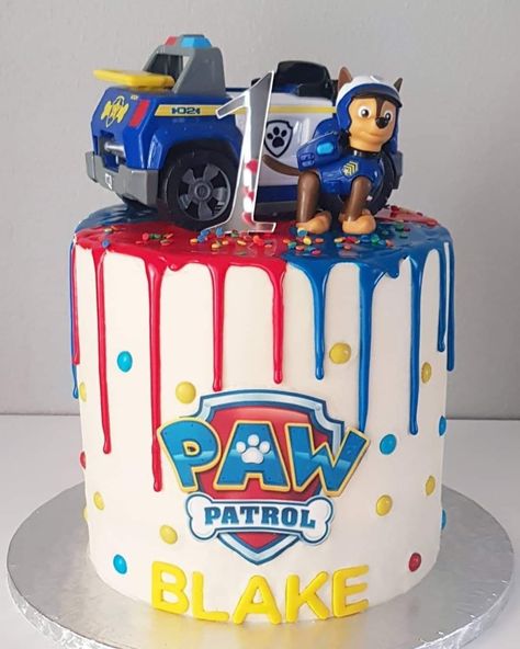 Paw Patrol Torte, Snowflake Wedding Cake, Mad Hatter Cake, Paw Patrol Party Decorations, Paw Patrol Birthday Cake, Psi Patrol, Funny Wedding Cake Toppers, Special Birthday Cakes, Vintage Wedding Cake Topper